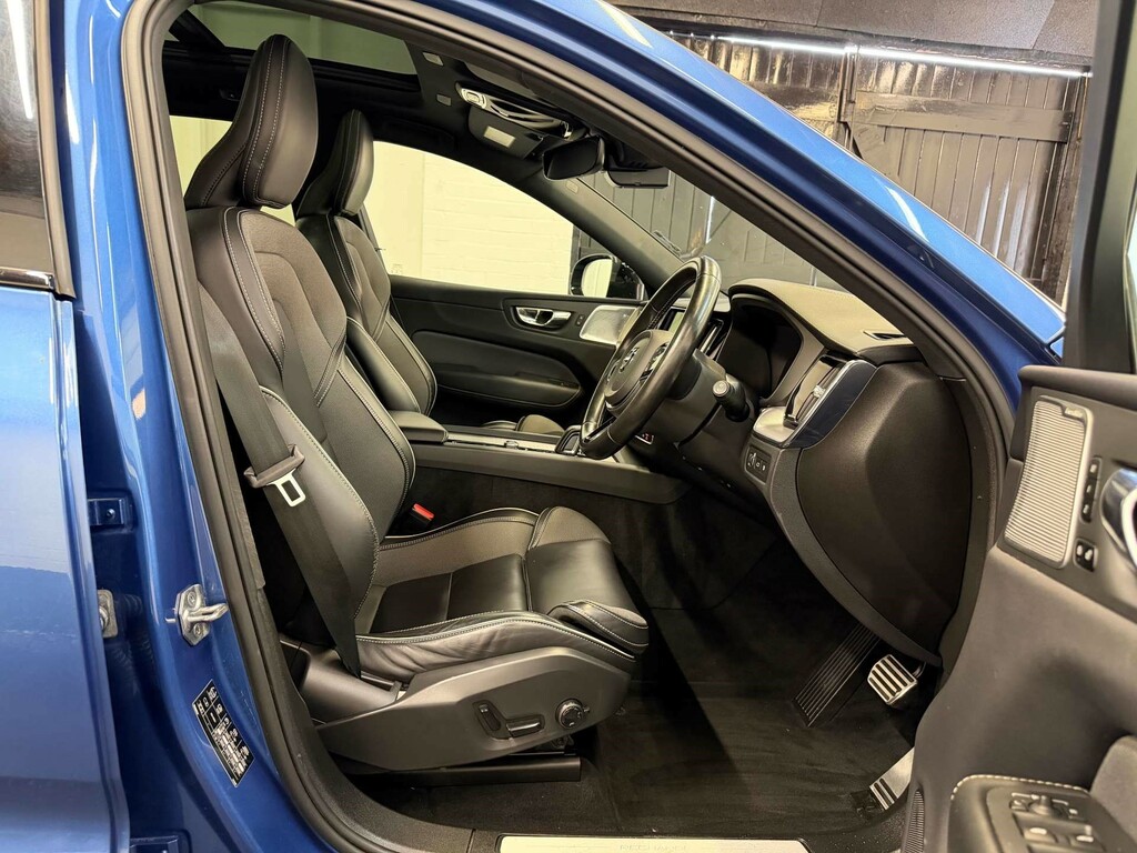 Volvo XC60 R-design Pro T8 Recharge Awd 4Wd KP21ENK Blue #2