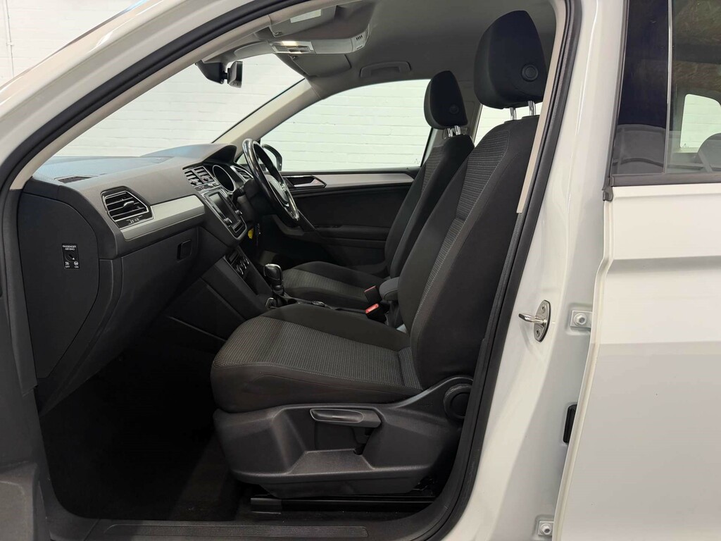 Volkswagen Tiguan S Tdi Bluemotion Technology 4Motion 4Wd CX17LUW White #2