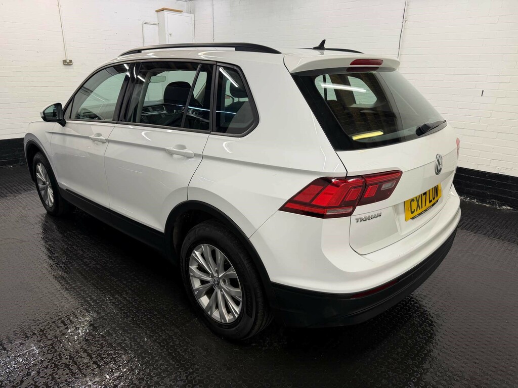 Volkswagen Tiguan S Tdi Bluemotion Technology 4Motion 4Wd CX17LUW White #3