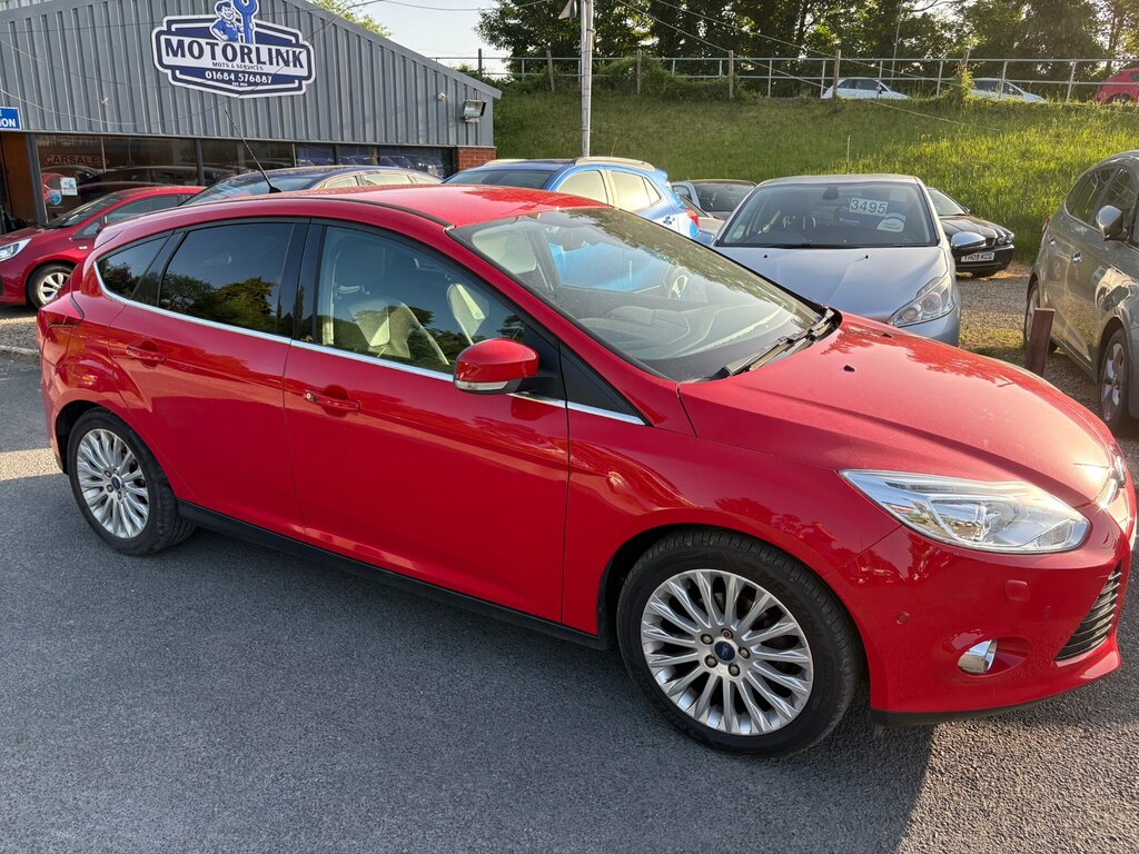 Ford Focus 1.0T Ecoboost Titanium X Hatchback Manu Red #2