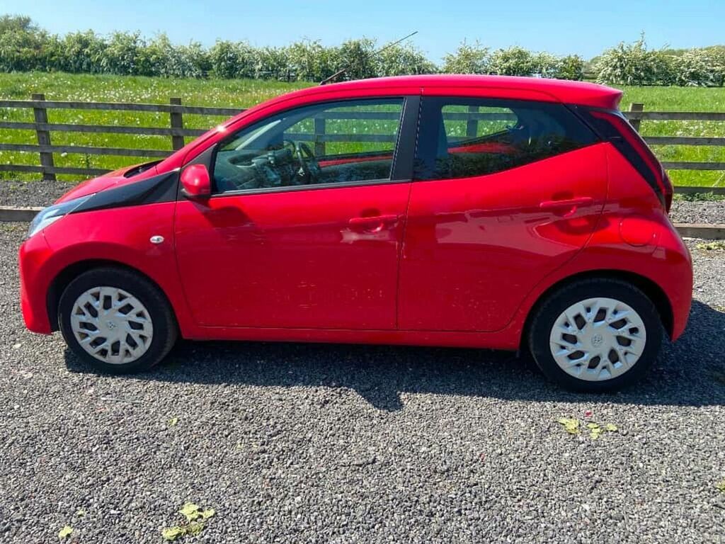 Toyota Aygo Vvt-i X-play X-shift Tss Red
