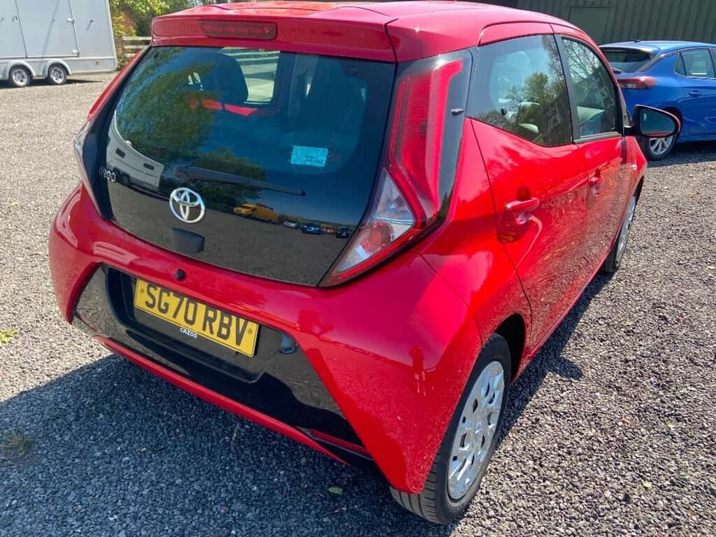 Toyota Aygo Vvt-i X-play X-shift Tss SG70RBV Red #3
