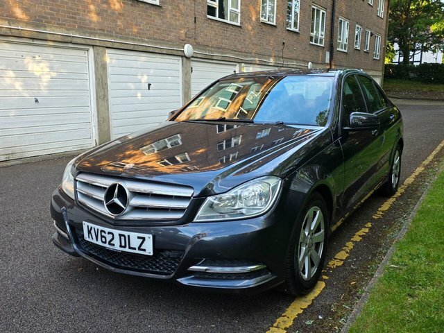 Mercedes-Benz C Class C180 Blueefficiency Executive Se KV62DLZ Black #3