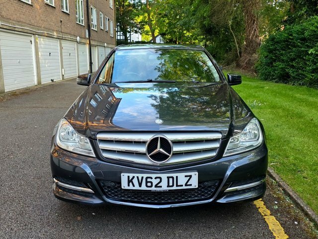 Mercedes-Benz C Class C180 Blueefficiency Executive Se KV62DLZ Black #2