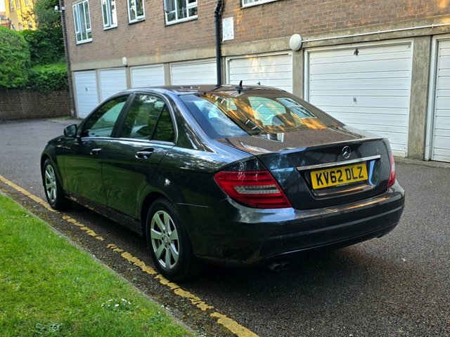 Mercedes-Benz C Class C180 Blueefficiency Executive Se KV62DLZ Black #4