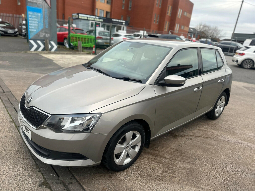 Skoda Fabia 1.4 Tdi Se Hatchback Beige