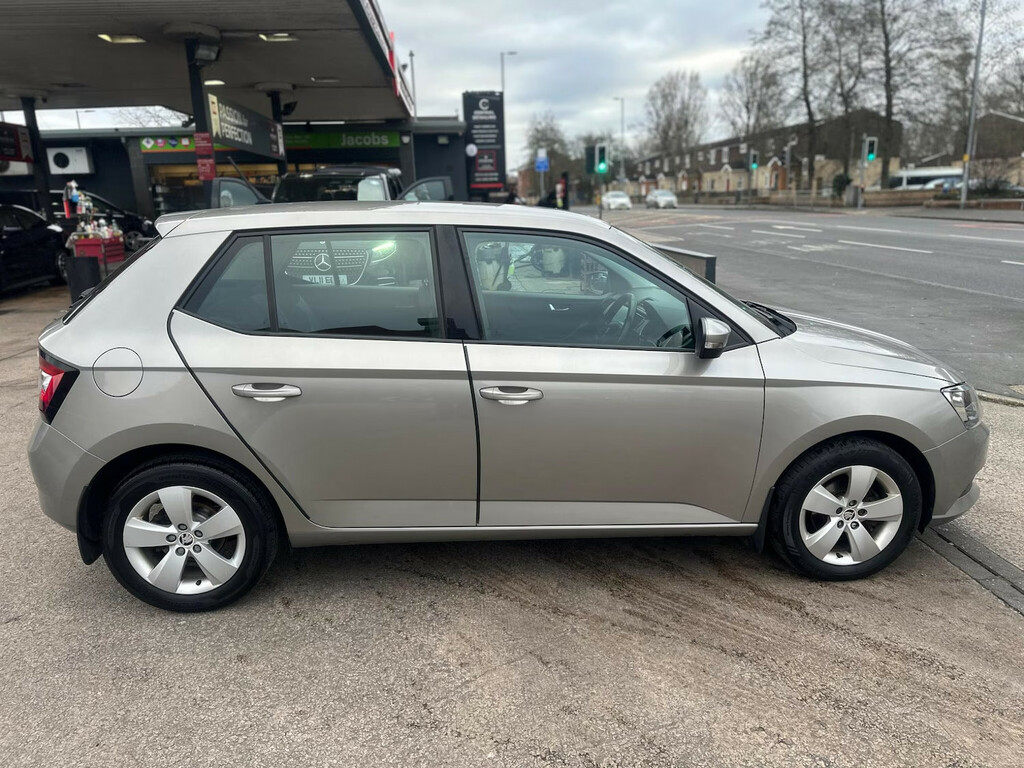 Skoda Fabia 1.4 Tdi Se Hatchback Beige #5