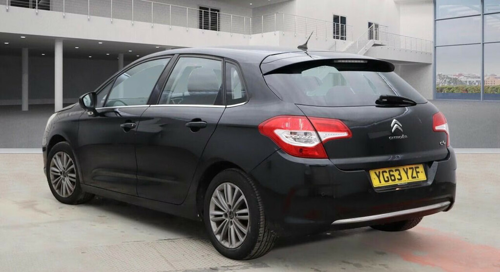 Citroen C4 1.6 Hdi Vtr Hatchback YG63YZF Black #3
