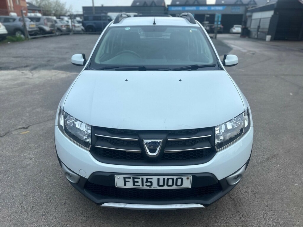Dacia Sandero Stepway 1.5 Dci Laureate Hatchback AV61MKZ White #2