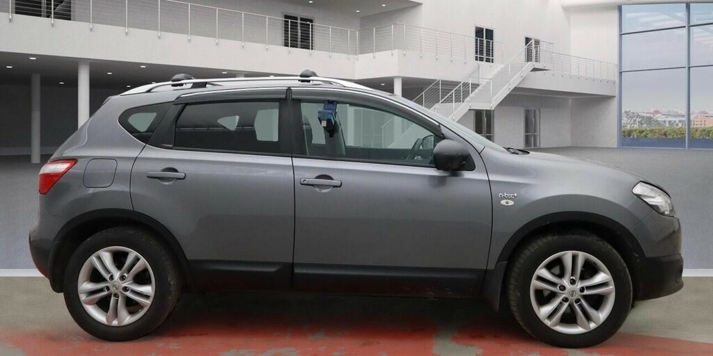 Nissan Qashqai 15 Dci 110 N-tec Hatchback Grey #4