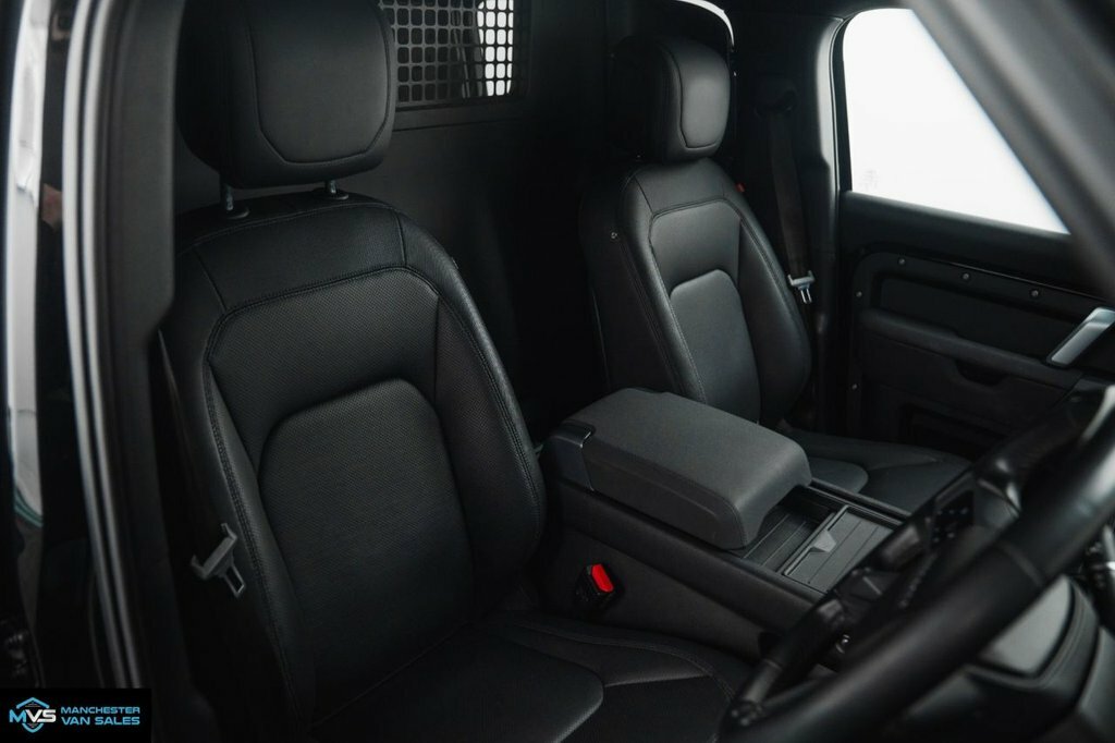 Land Rover Defender 3L X-dynamic Hse CV74WHR Black #5