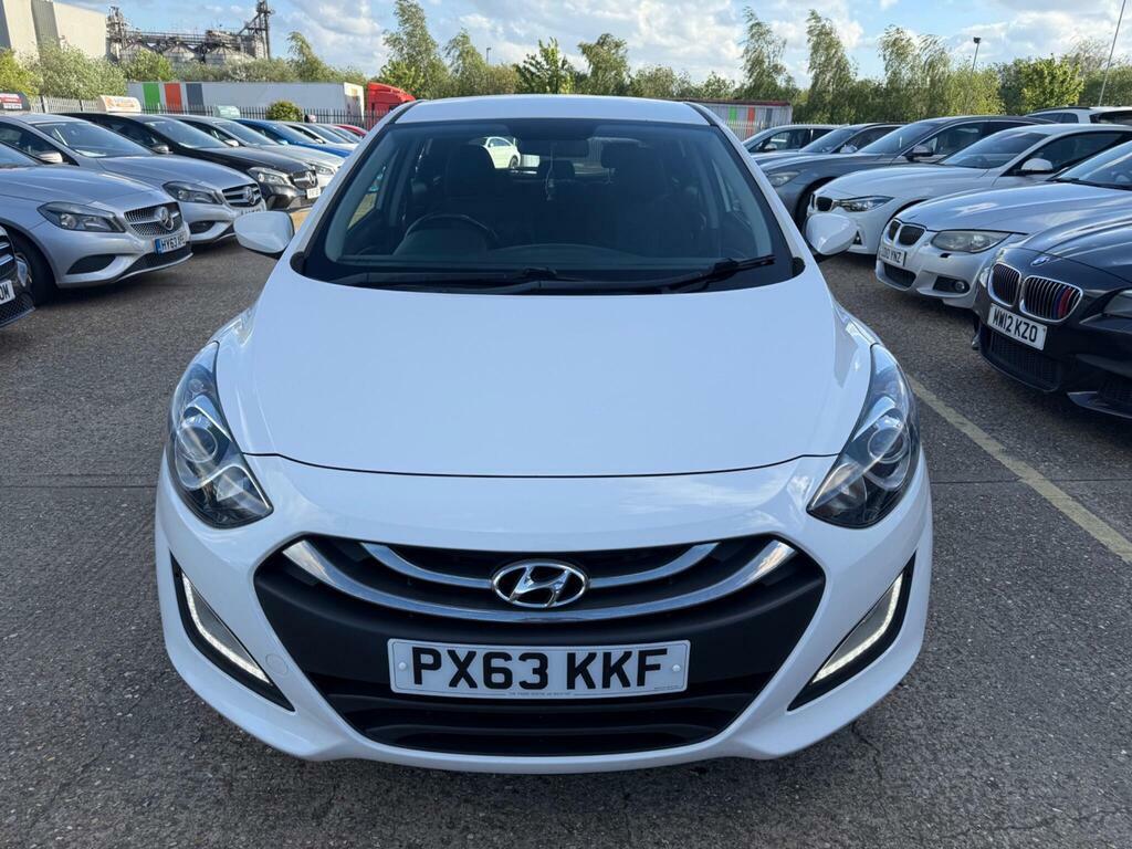 Hyundai I30 1.6 Crdi Active Euro 5 PX63KKF White #3