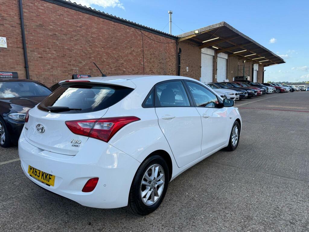 Hyundai I30 1.6 Crdi Active Euro 5 PX63KKF White #4