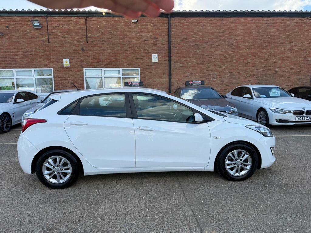 Hyundai I30 1.6 Crdi Active Euro 5 PX63KKF White #6