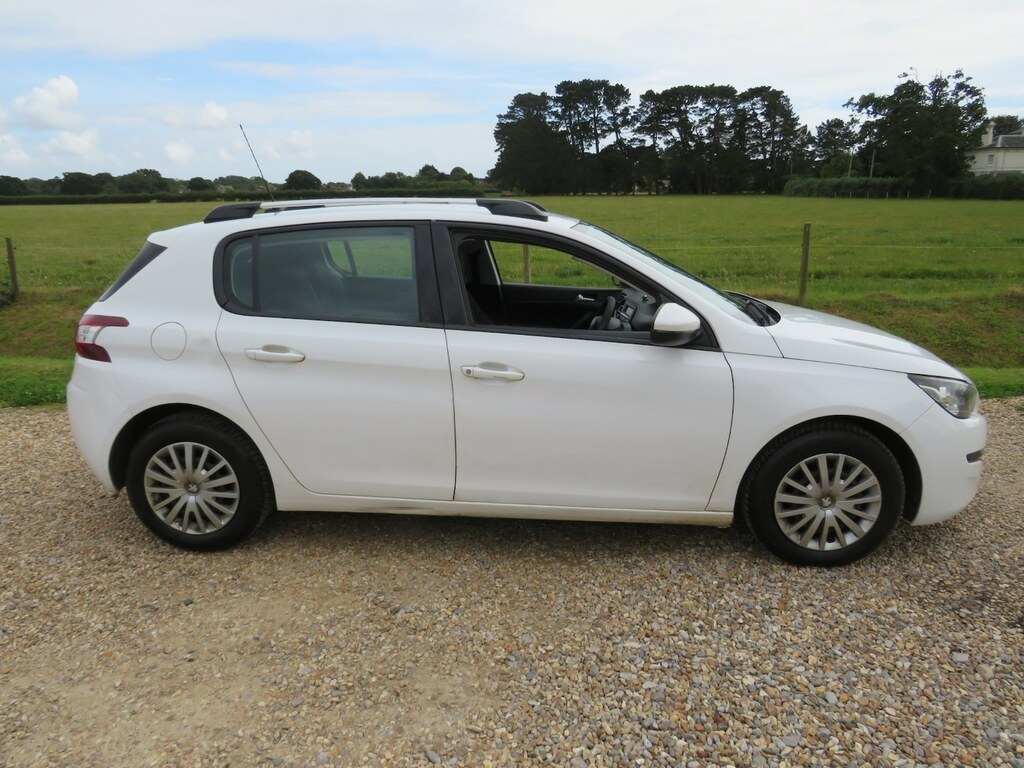 Peugeot 308 1.6 B Lue Hdi 100 Access YJ17EFY White #2