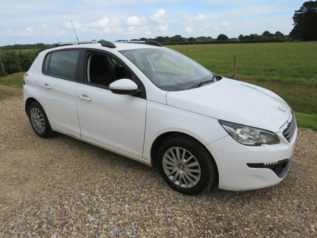 Peugeot 308 1.6 B Lue Hdi 100 Access YJ17EFY White #3