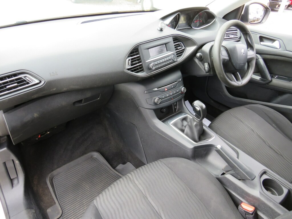 Peugeot 308 1.6 B Lue Hdi 100 Access YJ17EFY White #6