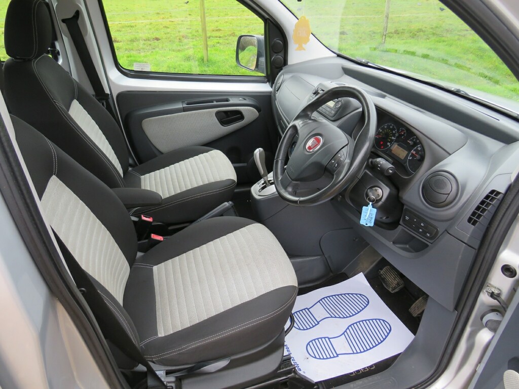 Fiat Qubo 1.3 Multijet Active Dualogic Silver #4