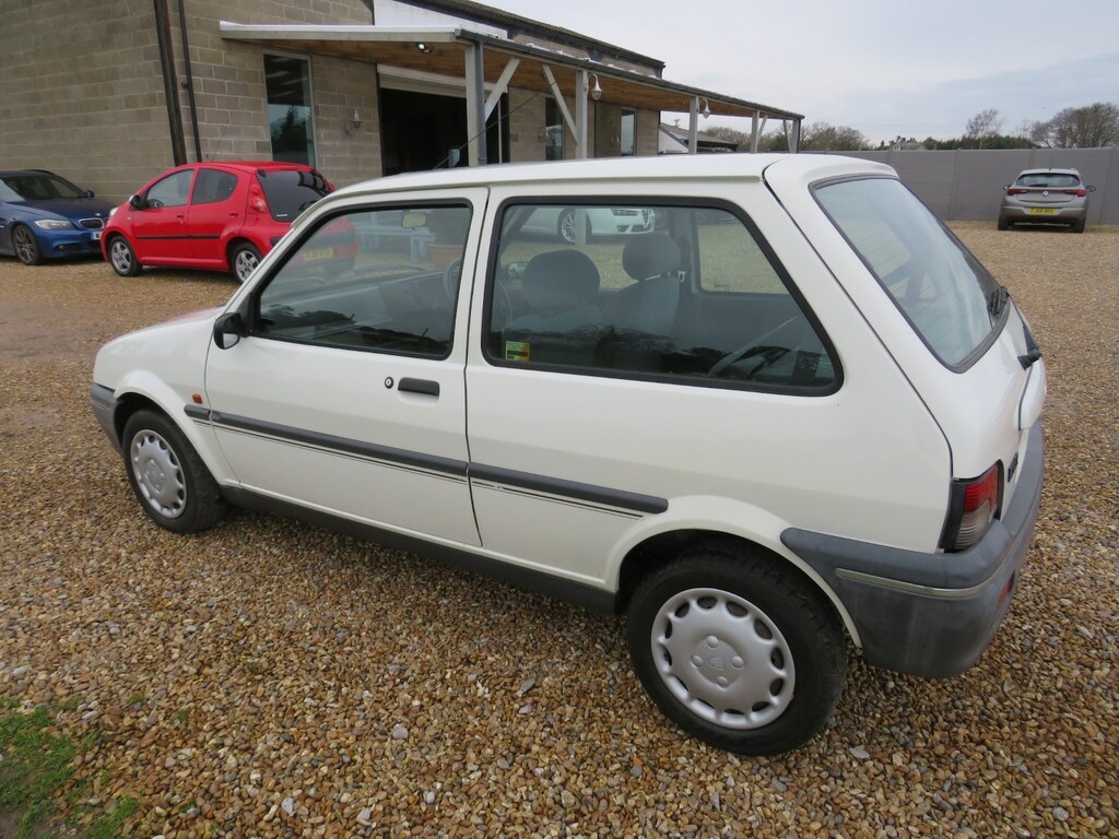 Rover 100 1.5 115 D Sd White #28