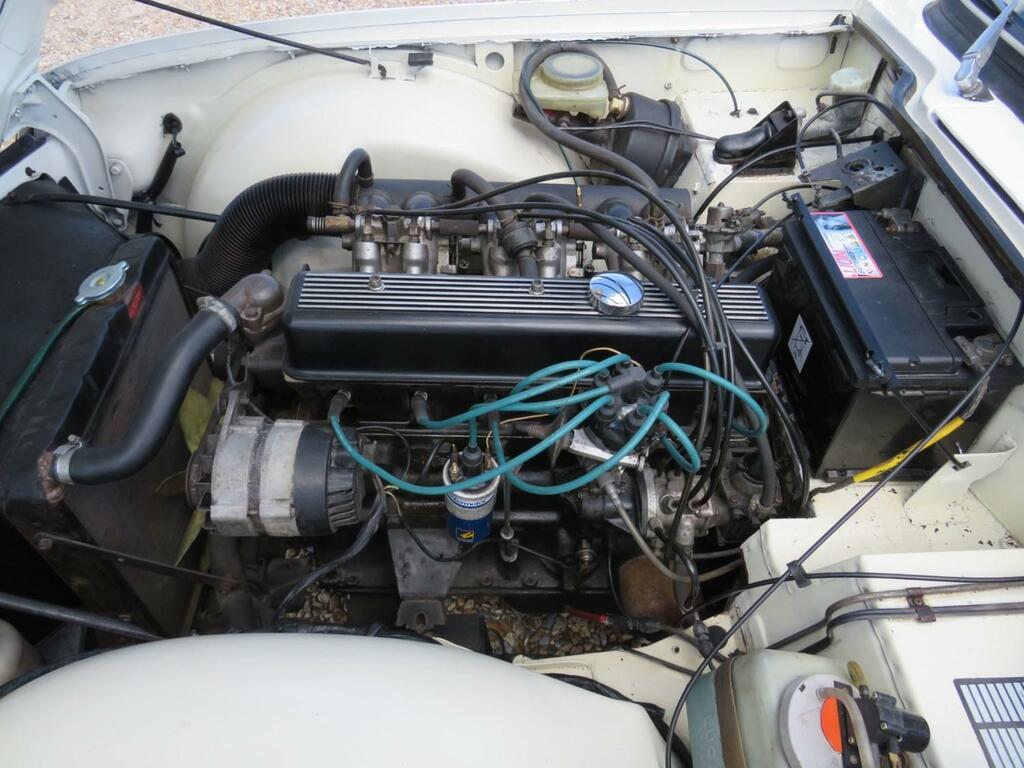 Triumph TR6 150 Bhp White #6