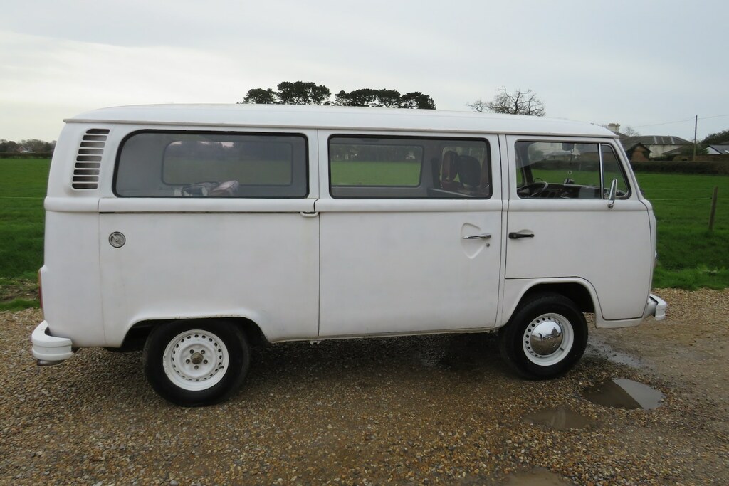Volkswagen Transporter Bay Window With Reconditioned Engine Replacement P LDV548V White #6