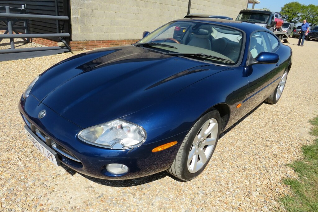 Jaguar XK8 4.2 2dr Auto Blue #17