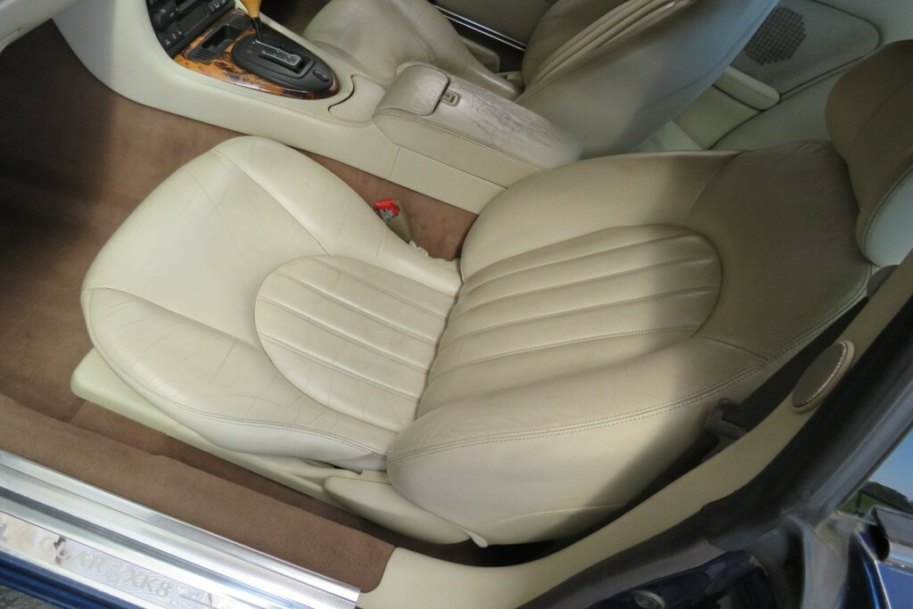 Jaguar XK8 4.2 2dr Auto Blue #30