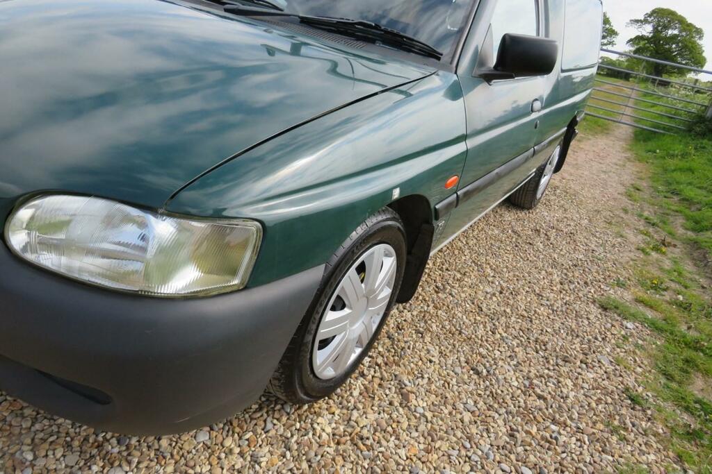 Ford Escort Escort 55 D White #14