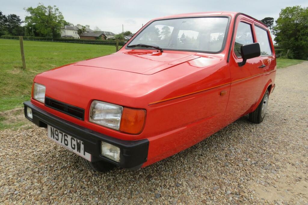 Reliant Robin LX N976GWT Red #2