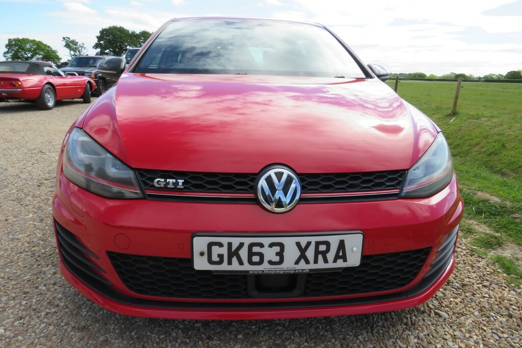 Volkswagen Golf 2.0 Tsi Gti Performance Pack GK63XRA Red #4