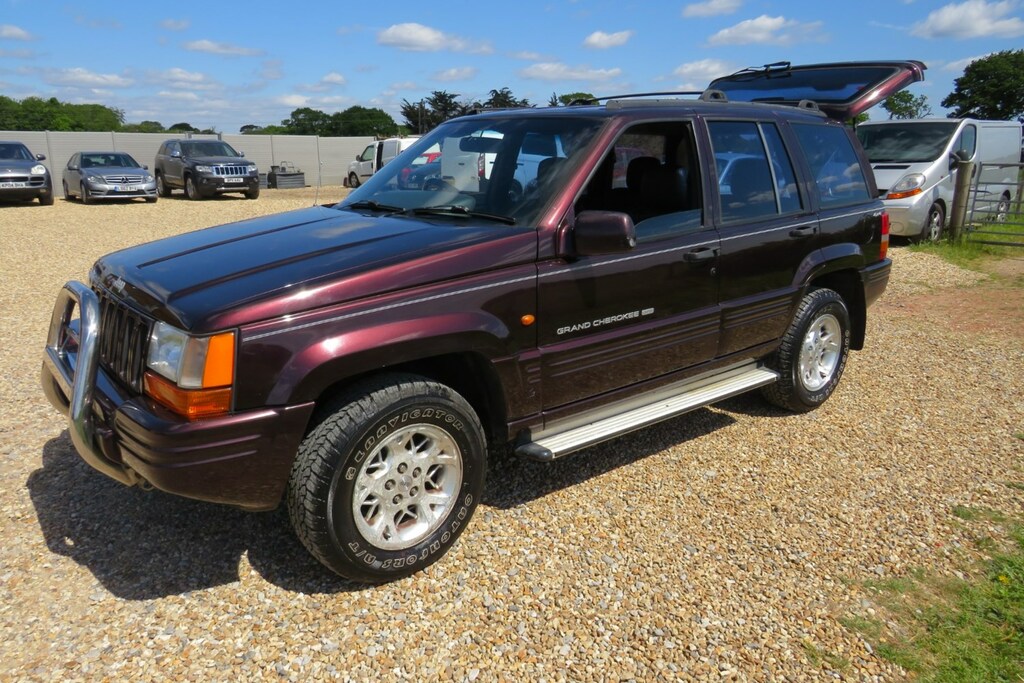 Jeep Grand Cherokee Cherokee Limited Black #10