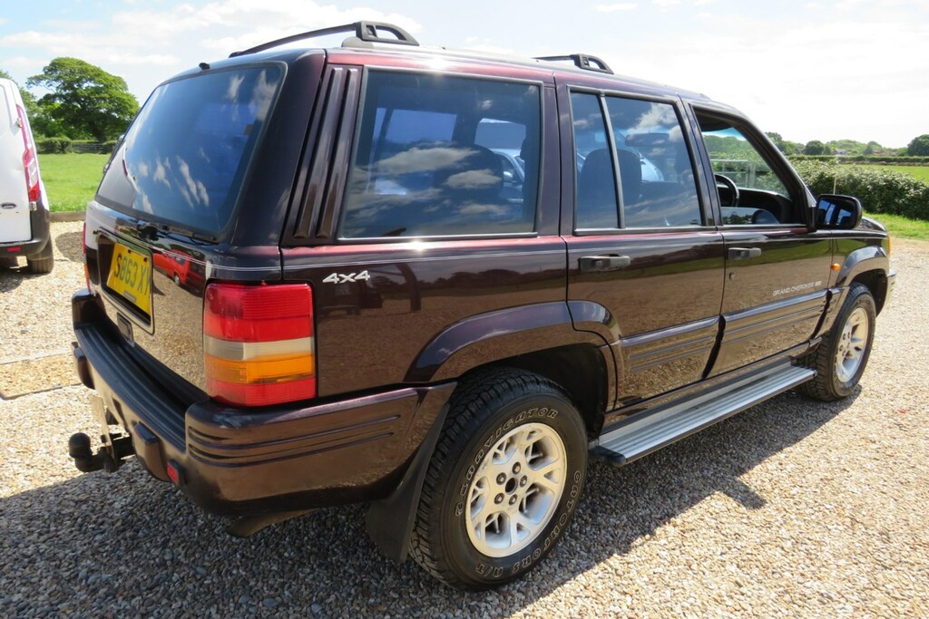 Jeep Grand Cherokee Cherokee Limited Black #38