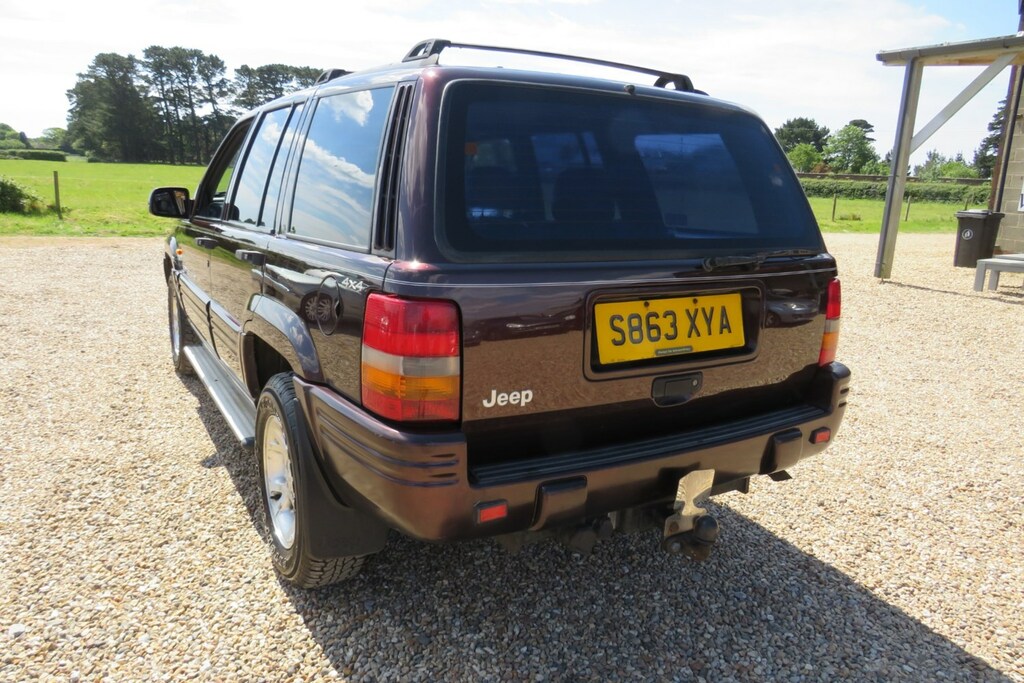 Jeep Grand Cherokee Cherokee Limited Black #40
