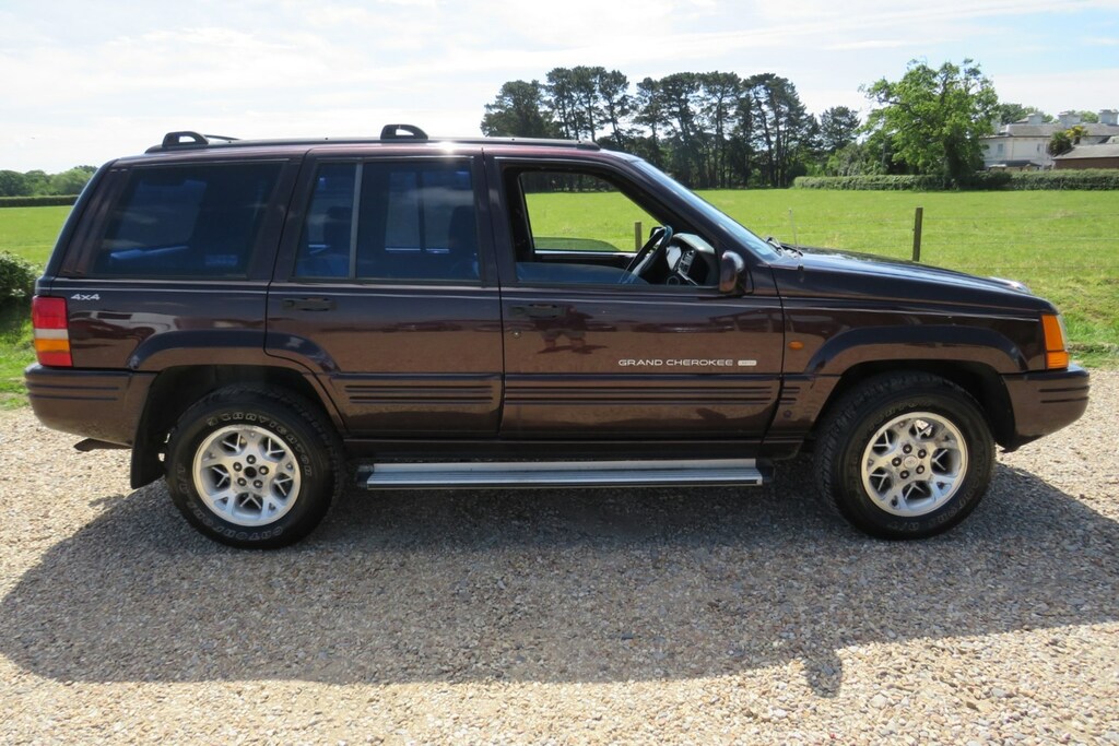 Jeep Grand Cherokee Cherokee Limited Black #16