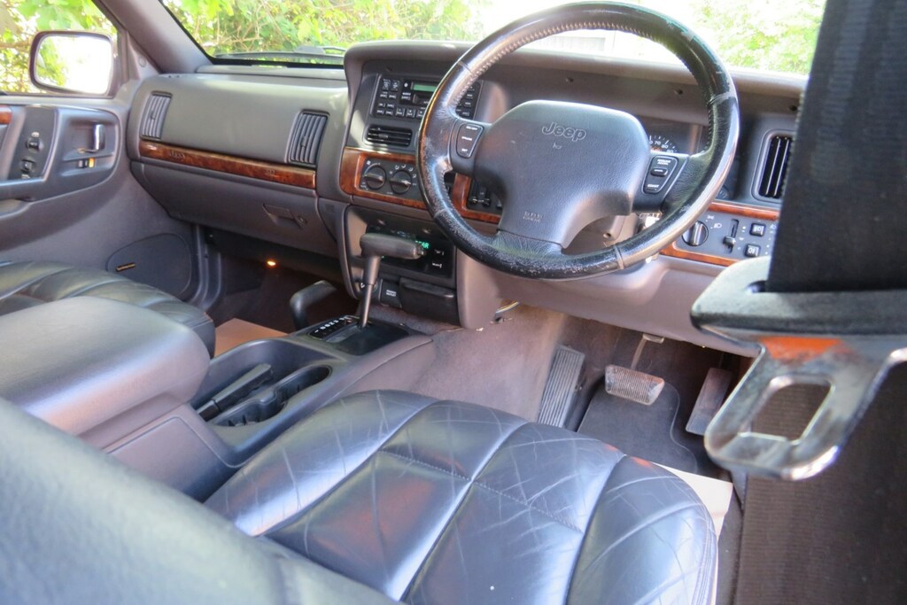 Jeep Grand Cherokee Cherokee Limited Black #5