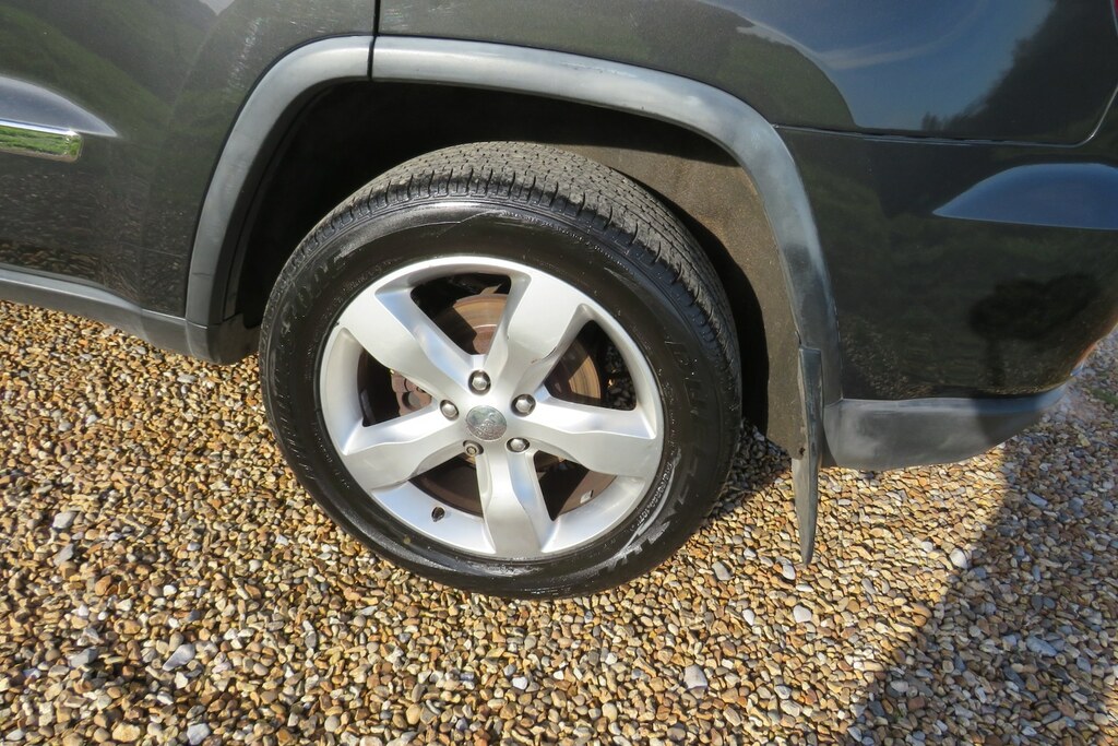 Jeep Grand Cherokee Suv White #16