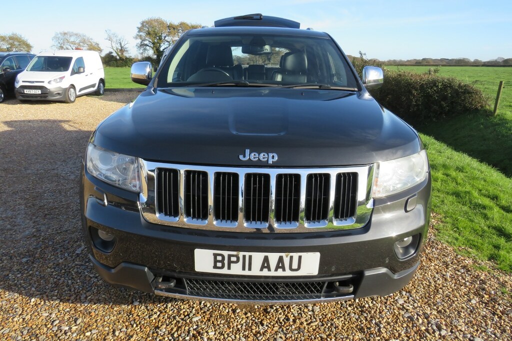 Jeep Grand Cherokee Suv White #19