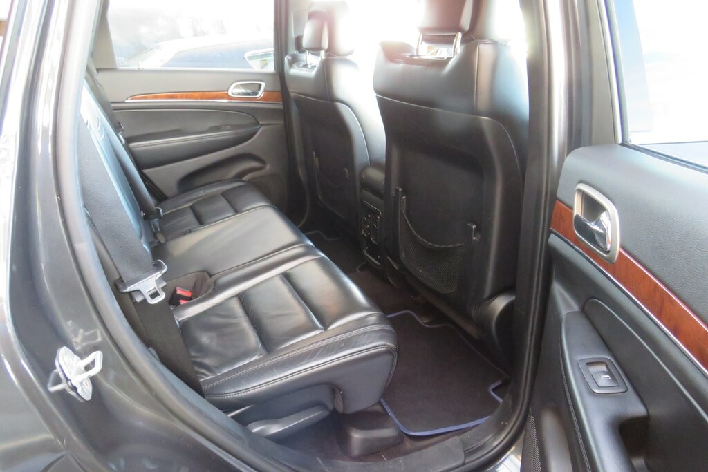 Jeep Grand Cherokee Suv White #10