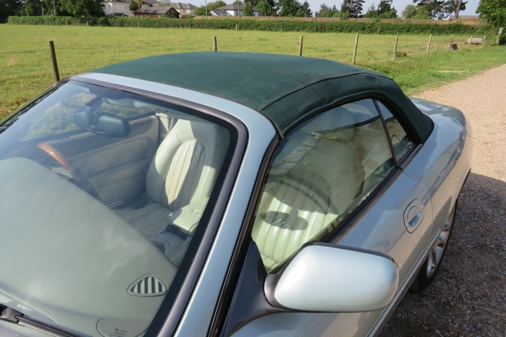 Jaguar XK8 Convertible 4.0 2001 Green #28