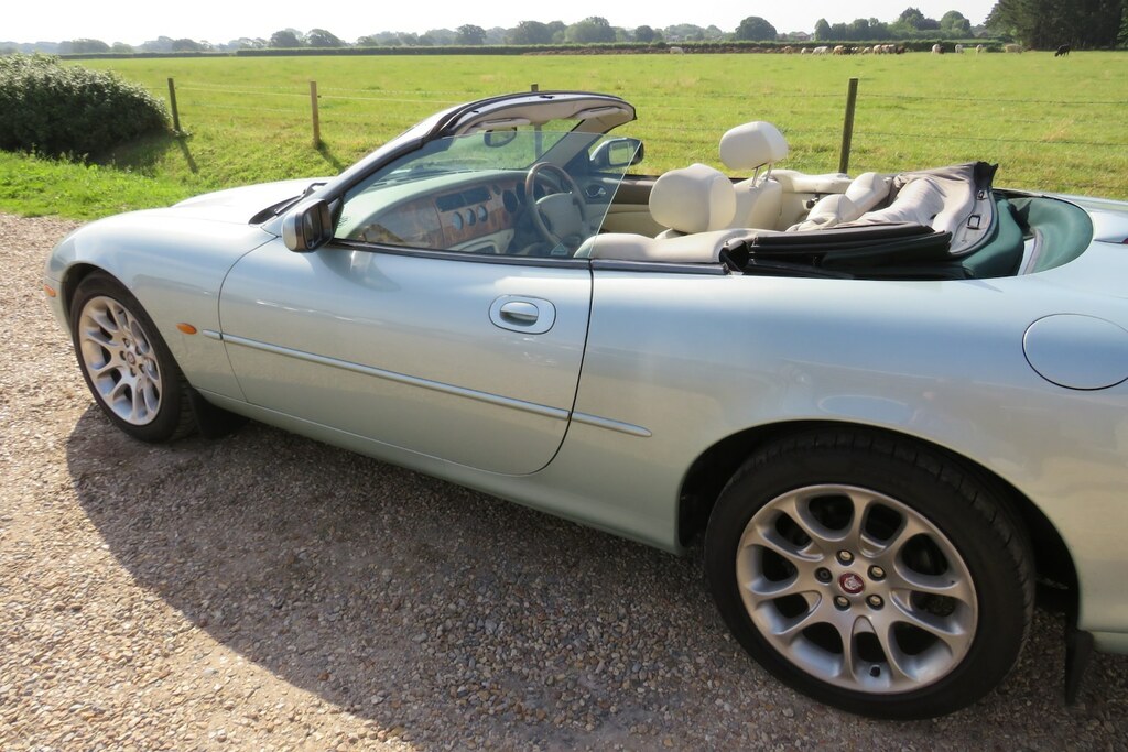 Jaguar XK8 Convertible 4.0 2001 Green #11