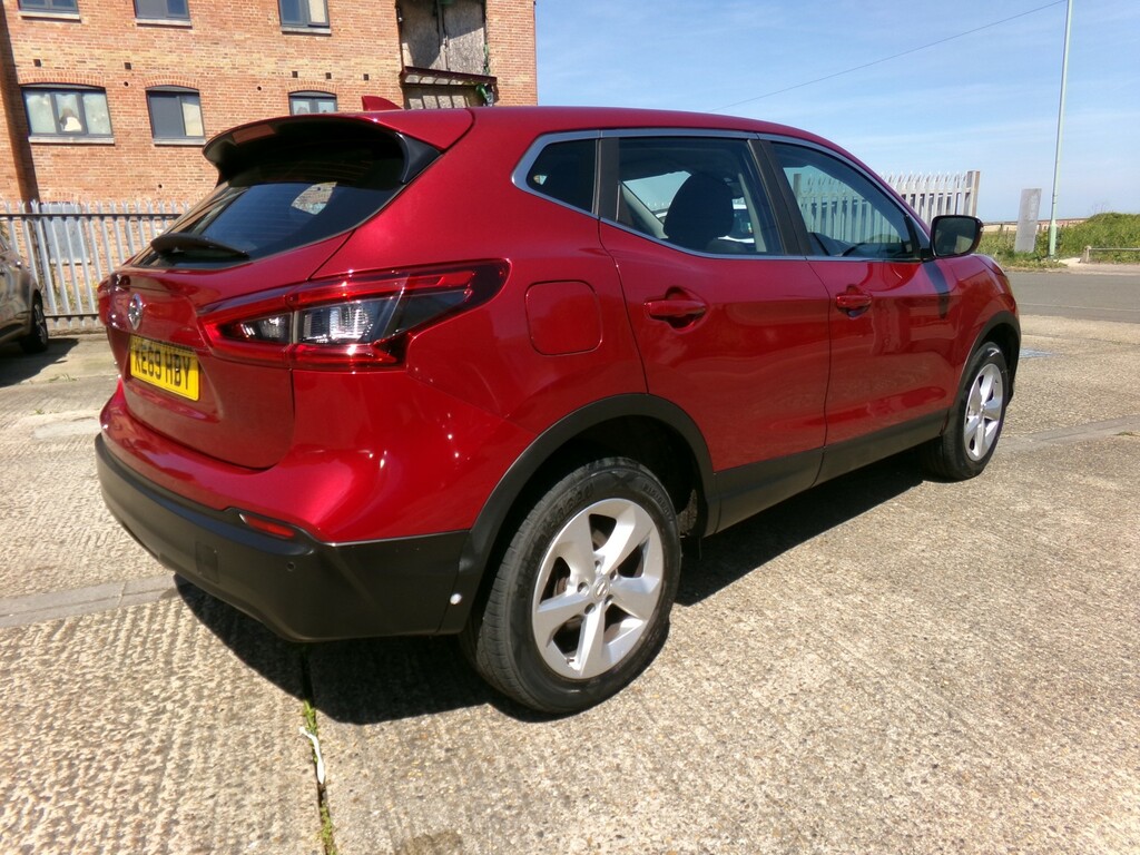 Nissan Qashqai Suv 1.3 Dig-t Acenta Premium 2020 KE69HBY Red #4