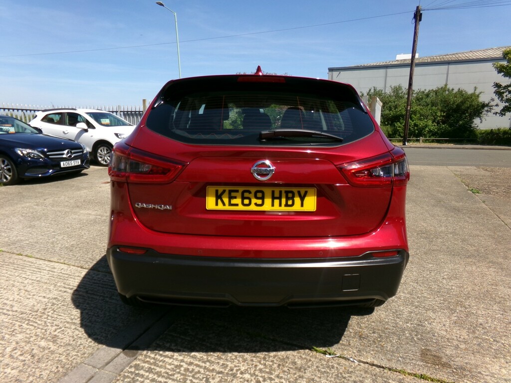 Nissan Qashqai Suv 1.3 Dig-t Acenta Premium 2020 KE69HBY Red #6