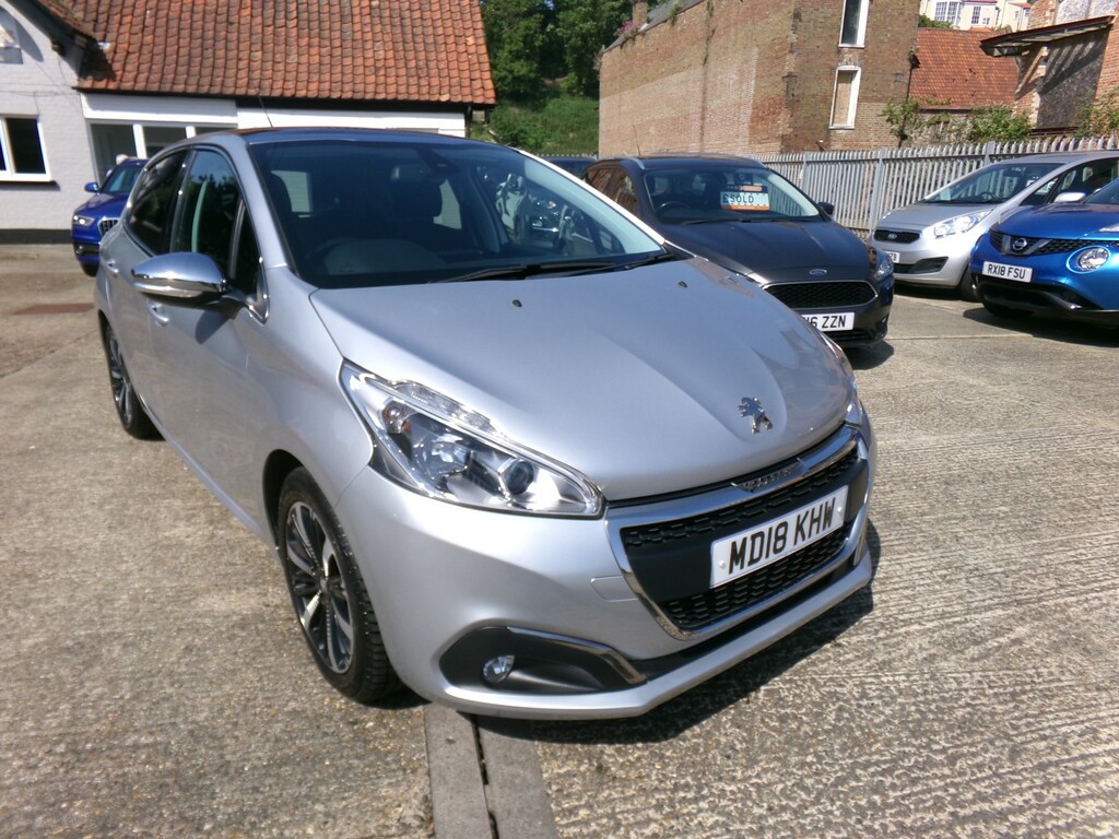 Peugeot 208 Hatchback 1.2 Puretech Allure Premium 2018 Silver