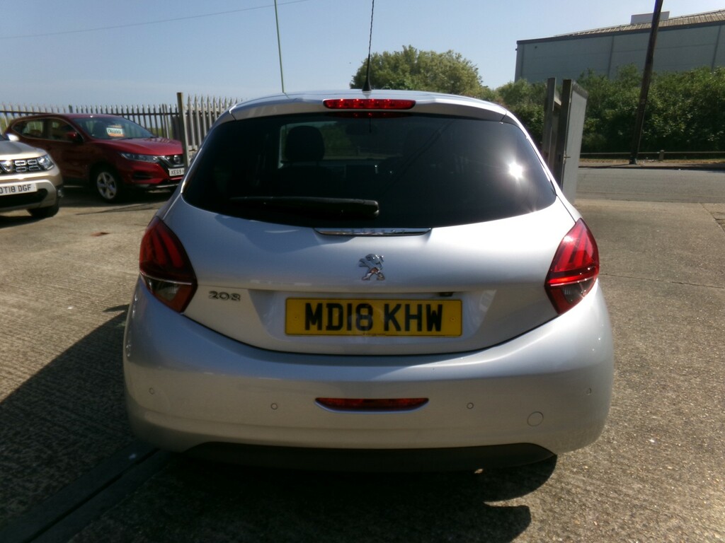 Peugeot 208 Hatchback 1.2 Puretech Allure Premium 2018 MD18KHW Silver #6