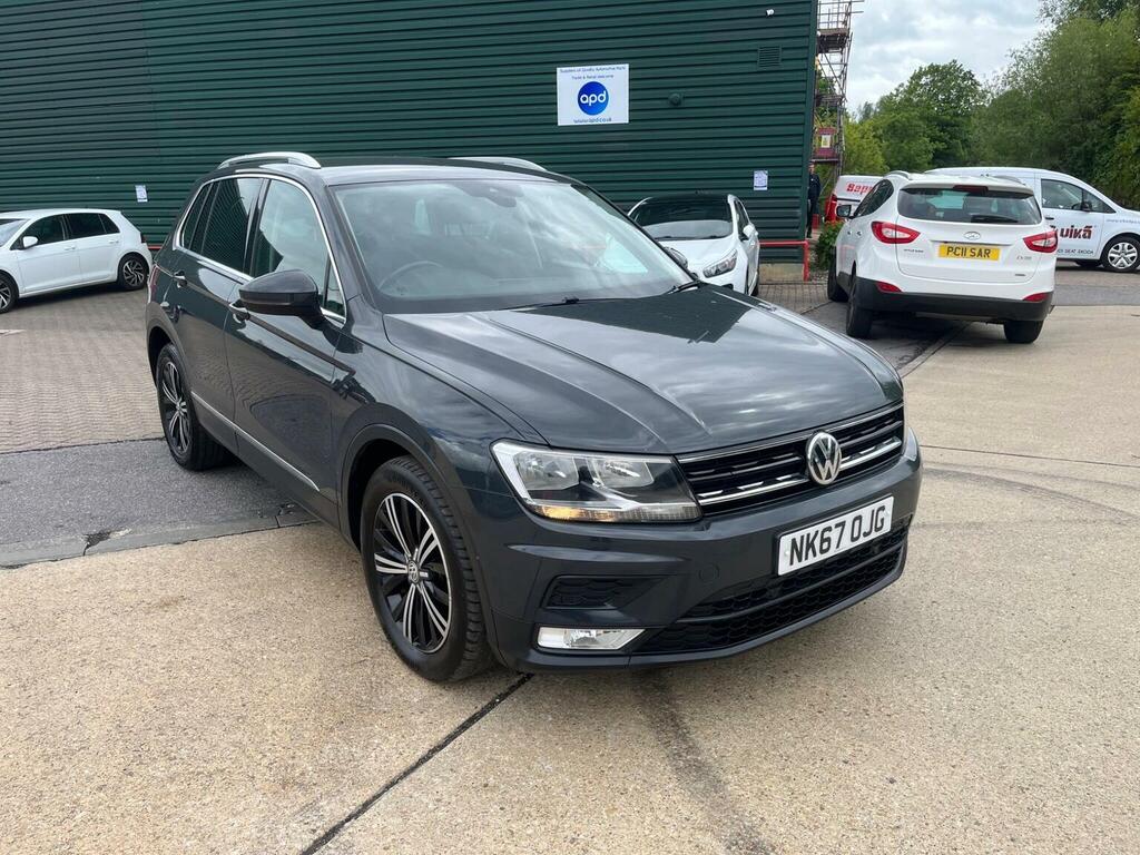 Volkswagen Tiguan Suv 2.0 Tdi Se Navigation Euro 6 Ss 20176 Grey