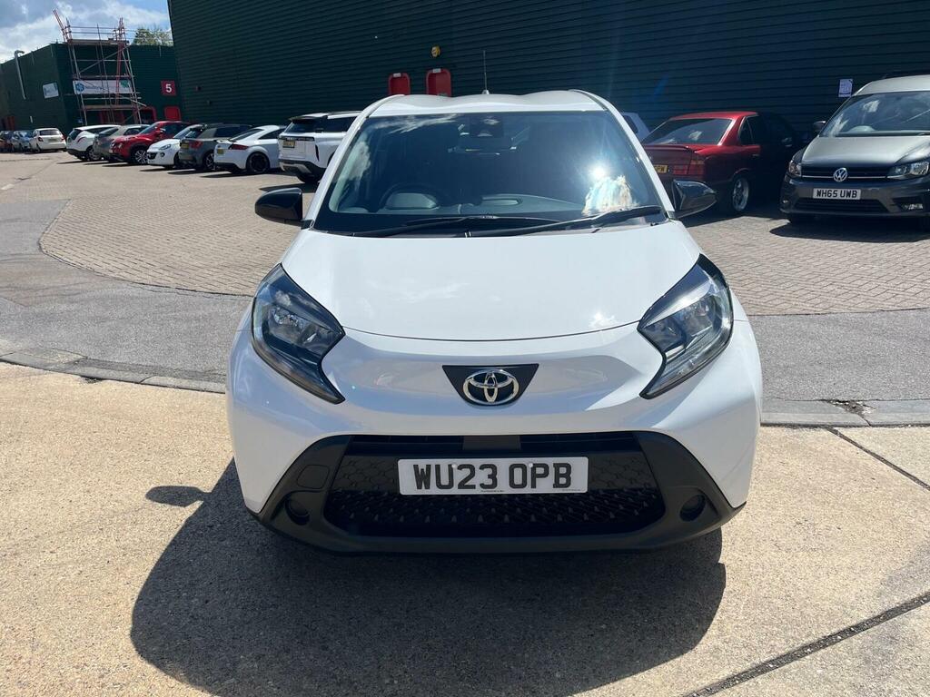 Toyota Aygo X Hatchback 1.0 Vvt-i Pure Euro 6 Ss 202323 WU23OPB White #2
