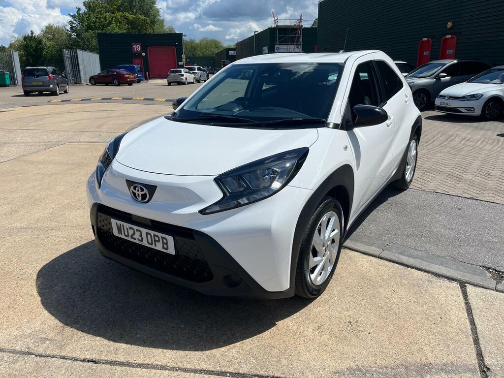Toyota Aygo X Hatchback 1.0 Vvt-i Pure Euro 6 Ss 202323 WU23OPB White #3