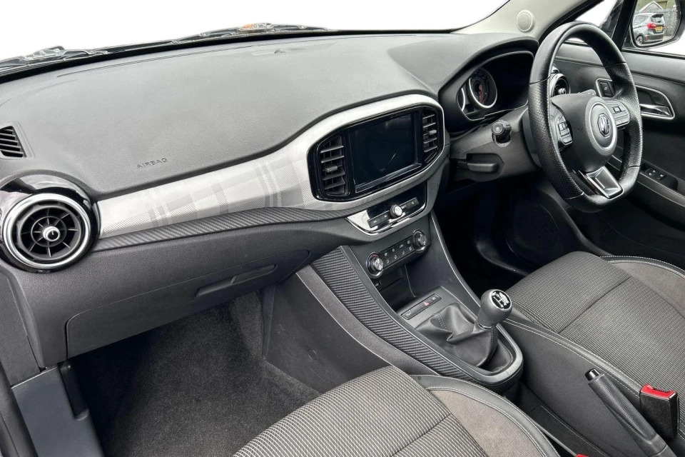 MG MG3 1.5 Vti-tech Exclusive Nav Euro 6 Ss MM71VNS Black #4