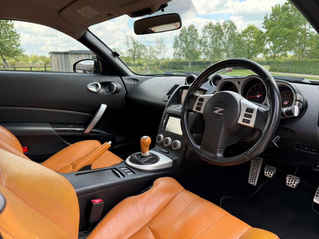 Nissan 350Z  Silver #12