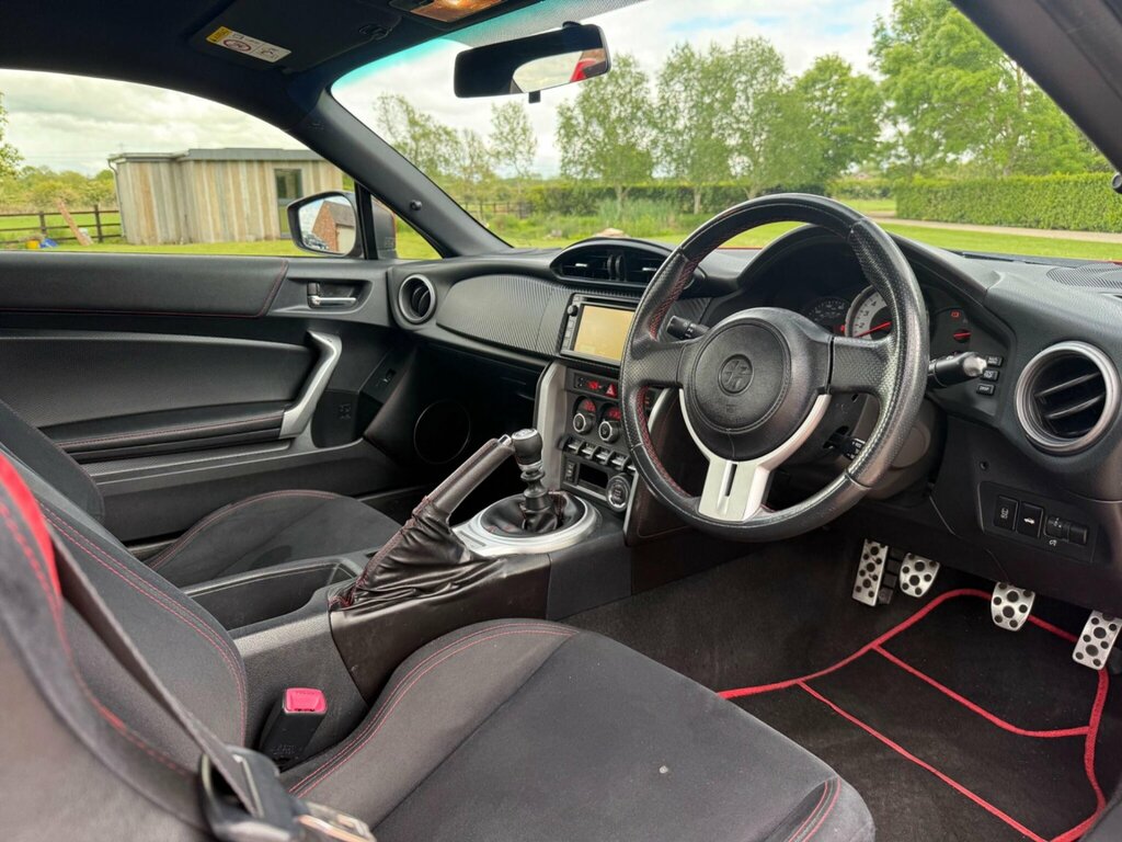 Toyota GT86 2.0 D-4s Blanco White #3